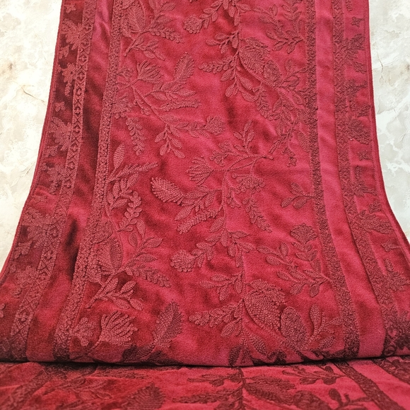 Velvet Embroidered Table Runner - Picture 2 of 14
